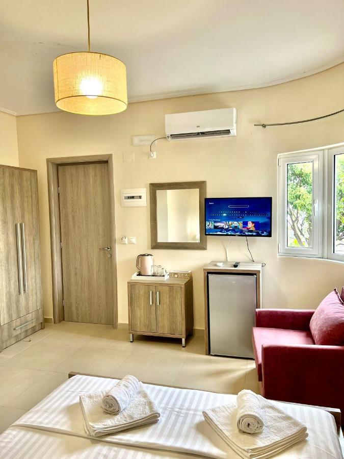 Mistral Inn Химара Экстерьер фото